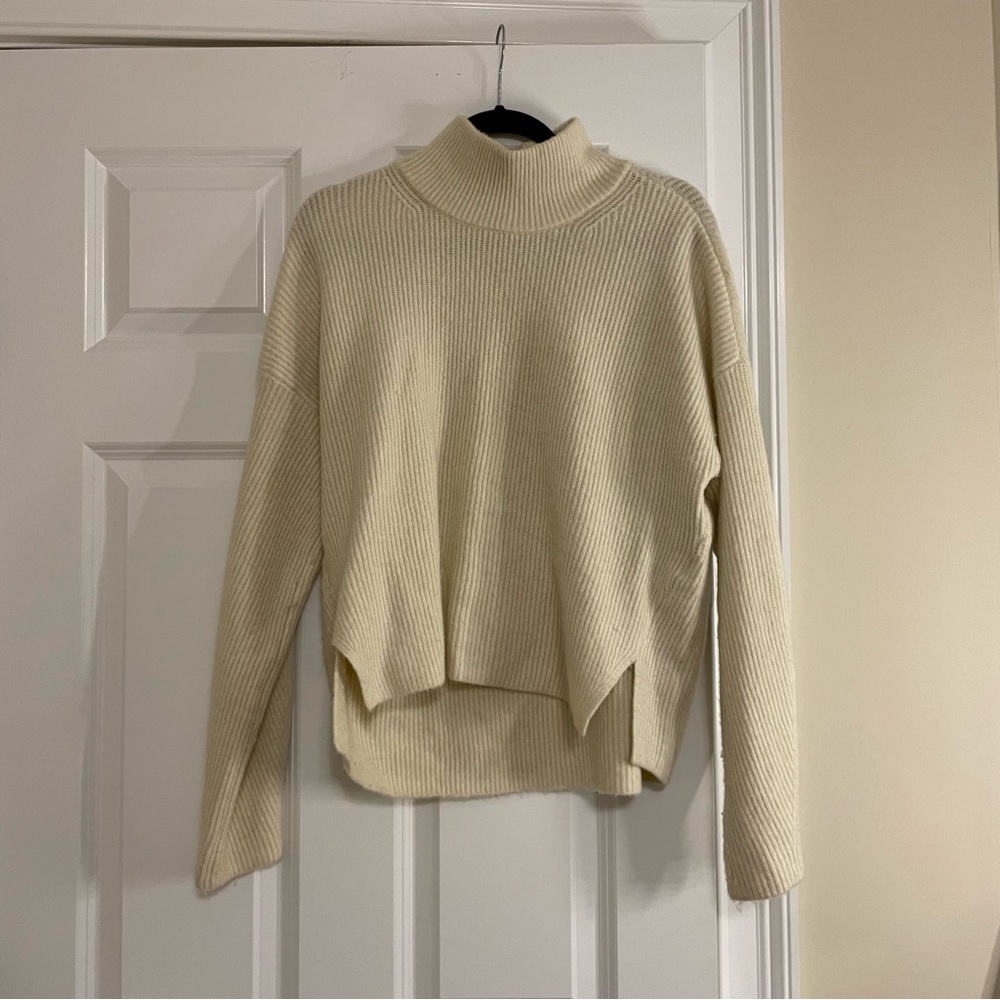 Abercrombie + Fitch Sweater